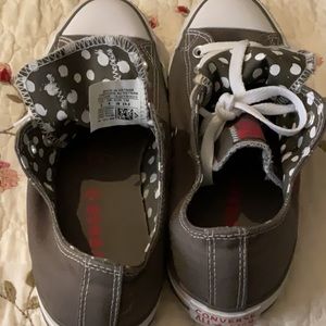 Women’s Converse, Gray with detail. Size 8